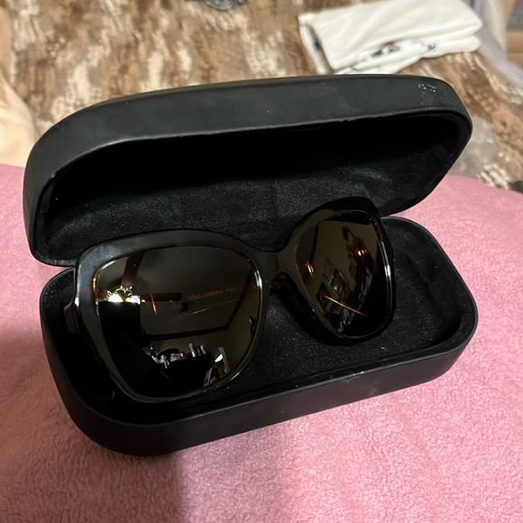 Dolce&Gabbana sunglasses w/ case,box and cloth currently RX but come w/lenses - Picture 2 of 11